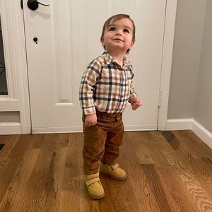 ❌SOLD❌Carter’s Baby Boy Fall Set - Plaid shirt and corduroy pants
